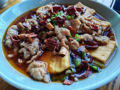 水煮包浆豆腐嫩牛肉-丽江金茂凯悦臻选酒店-滇香馆