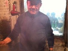 老板。人和蔼可亲。特好。-北三老太太烧烤(人生一串上榜店)