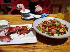 -老滇山寨•云南特色菜•地方菜•民族风情歌舞表演(金碧店)