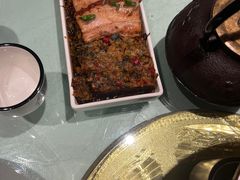 -帅巴人舅母子腊蹄民俗村