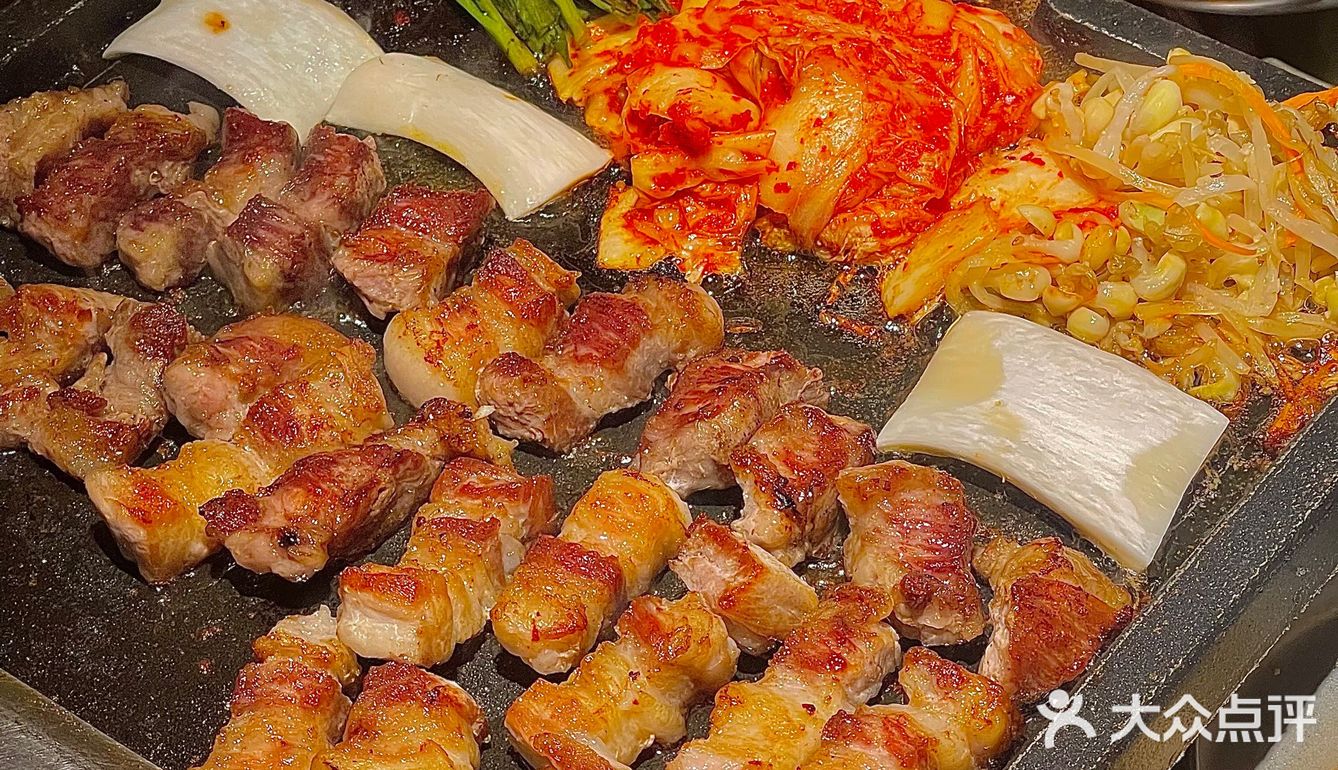 已经数不清和姐妹来过多少次的深夜烤肉