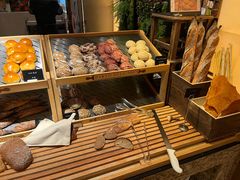 -怡咖啡海鲜自助餐厅(浦东香格里拉店)