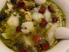 酸菜小鱼-渝是乎酸菜鱼(龙旗购物中心店)