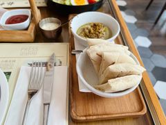 自制皮塔饼配烤茄子蘸酱-THE PRESS(申报馆店)