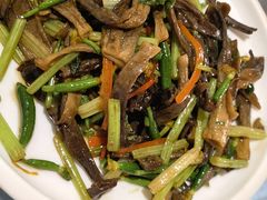 -鲤鱼塘农家山庄