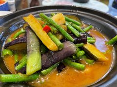 茄子豇豆烧老黄瓜-香山湖家家宴(中山陵店)