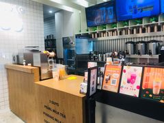 -CoCo都可(湖滨银泰店B区店)