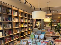 -魔方城市书房(中街益田店)