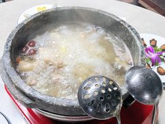 -墨脱石锅椰子鸡•香草鸭•东山羊(大东海店)