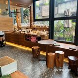面包、咖啡都很好，唯独酒不给卖，不好[快哭了]