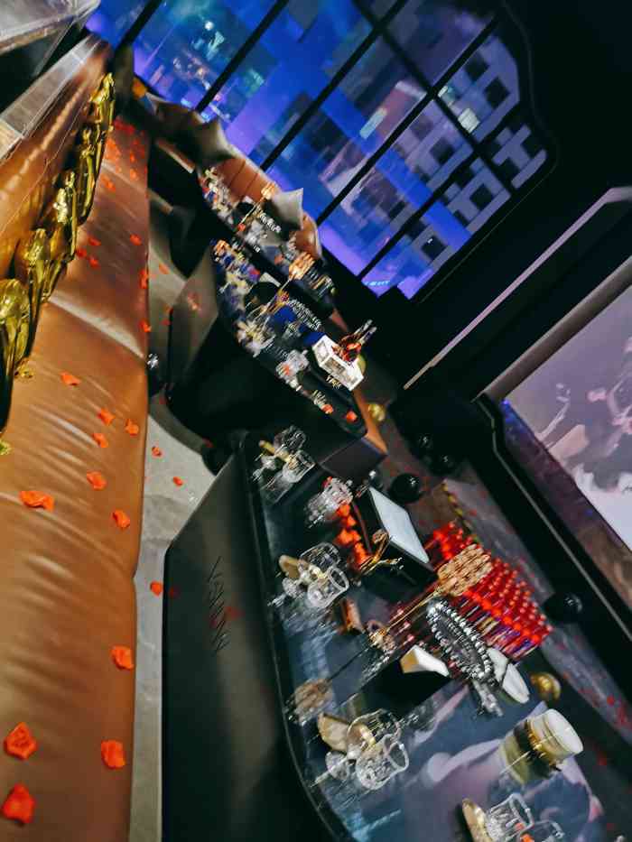 v show主题ktv(粉巷店)-"v-show很多人都不陌生,位于粉巷里的.