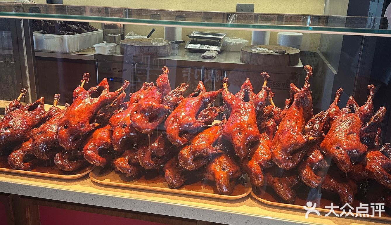 乐山旅行｜纪六孃甜皮鸭，这家好吃人也不算多