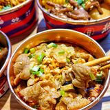 这鸭血肥肠也太好吃了吧👏🏻让人欲罢不能的热卤食光