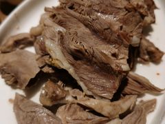 泉水手扒肉-老阿妈蒙古村·蒙古包·草原文化·歌舞表演(老君堂店)