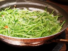 黑猪灼泉水时蔬-吃饭皇帝大(合生汇店)