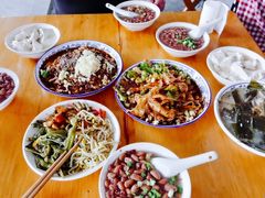 拌核桃肉-赵姐猪耳朵饭店