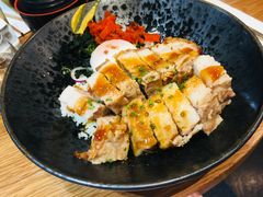 脆皮猪肉饭-Calia