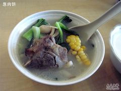 筒骨玉米汤-咬不得高祖生煎·简餐(高银街店)