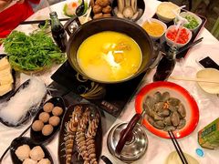 -鲜入围煮花胶鸡海鲜火锅