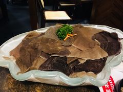 -左庭右院鲜牛肉火锅(金山万达店)