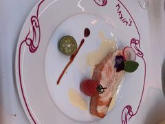 香煎三文鱼配奶油口蘑汁-马克西姆餐厅(崇文门店)