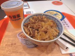 -吉野家(黑牛城道店)