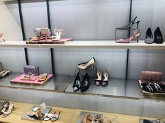 -BeLLE 百丽(上海月星环球港店)