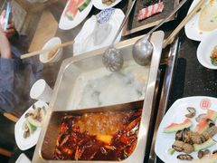 -百年川椒重庆老火锅(光谷店)
