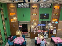 -香巴拉云南餐厅(华莱坞店)