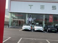 -TESLA 特斯拉(北京南四环中路特斯拉中心)