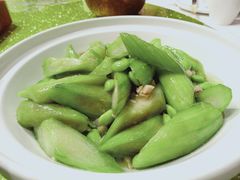 毛豆烩丝瓜-大鸭梨烤鸭(金色漫香店)