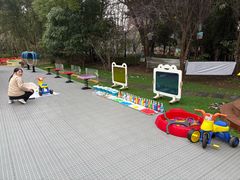 -上海青草地幼儿园