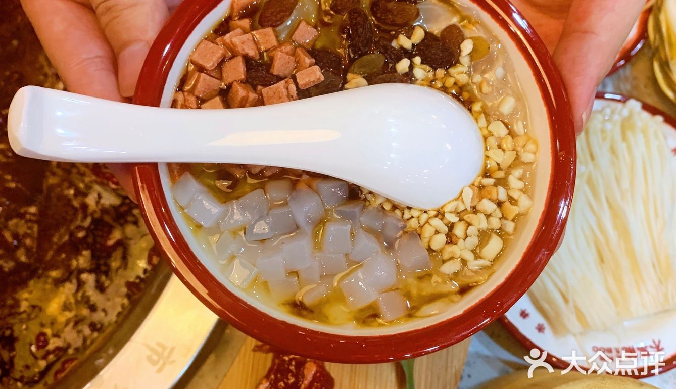 杭州人均50火锅太爽了，火锅呼啦圈全是肉！