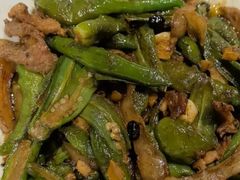 -黄泥岗·地道湖北菜(奥特莱斯店)