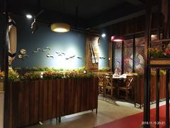大堂-秋语木桶鱼.酸菜鱼(开发区火车站店)