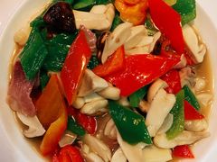 -香巴拉云南餐厅(华莱坞店)