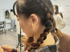 -金夫人化妆摄影职业培训学校