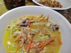 -体育场(地铁站)