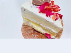 玫瑰荔枝戚风芝士-PETIT PARIS 小巴黎(凯德1818店)