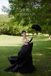 -现代经典婚纱摄影