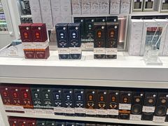 -名创优品(山东青岛华润万象城店)