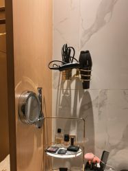 -香港倾城国际·美容美体中心