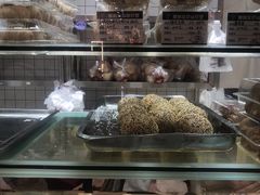 -白玉兰食品甜凤店(合生汇店)