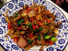 烟笋腊肉钵-新新湘菜馆(新中街二条店)