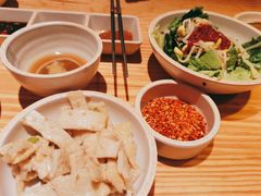 餐前小菜-喜来稀肉(北外滩白玉兰广场店)