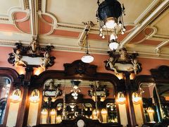 -Majestic Café
