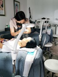 -潮店·虞妃妮轻奢美甲美睫馆