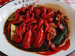 酱焖水果酵素小龙虾-小鳌陪你小排档·四季小龙虾·田鸡·宵夜(中央第五街店)