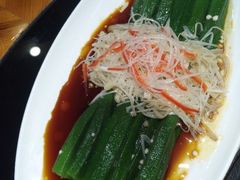 -东北农家院·铁锅炖(莘庄店)