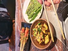 -老街烧烤大排档·地道湖北菜·龙虾馆(汉口火车站店)